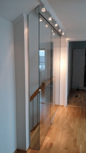 skyvedørsgarderobe