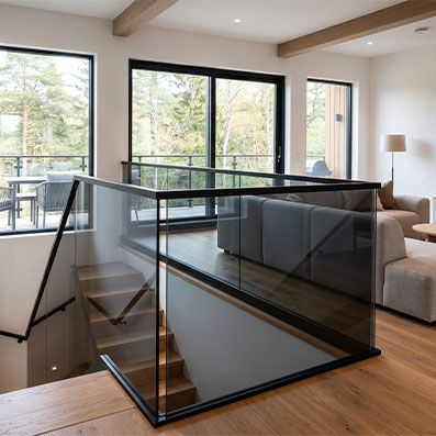 Pilkington-Optifloat-grey_Glassrekkverk